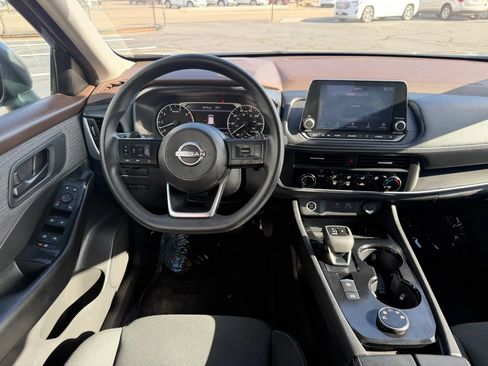 Used 2023 Nissan Rogue S AWD/4WD image 21