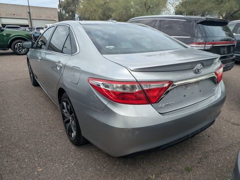 Used 2017 Toyota Camry XSE image 4