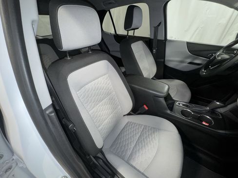 Used 2020 Chevrolet Equinox LS w/ LS Convenience Package image 30