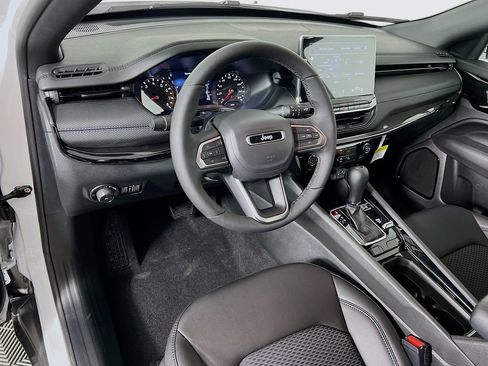 New 2026 Jeep Compass Latitude AWD/4WD image 9