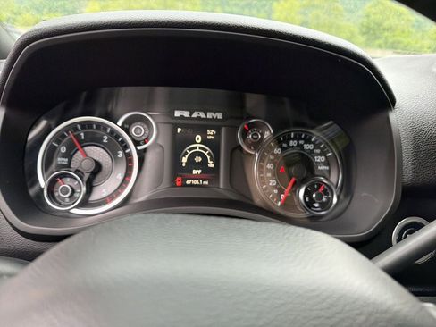 Used 2023 RAM 2500 Big Horn w/ Level 1 Equipment Group AWD/4WD image 19