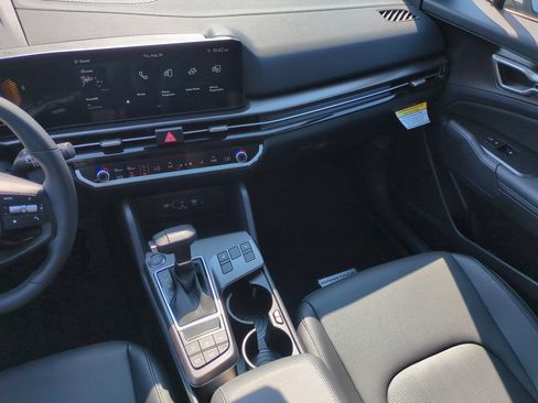Certified 2026 Kia Sportage EX FWD image 13
