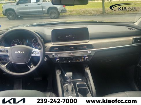 Certified 2022 Kia Telluride EX w/ EX Premium Package FWD image 18