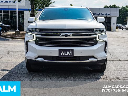 Used 2022 Chevrolet Suburban LT w/ LT Signature Package AWD/4WD image 11