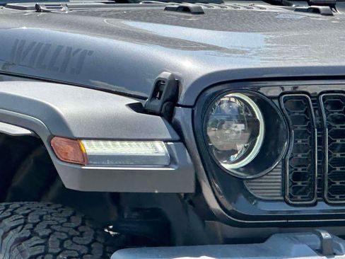 Used 2026 Jeep Wrangler Unlimited Sport AWD/4WD image 8
