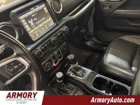 Used 2022 Jeep Wrangler Unlimited Sahara w/ Cold Weather Group image 16