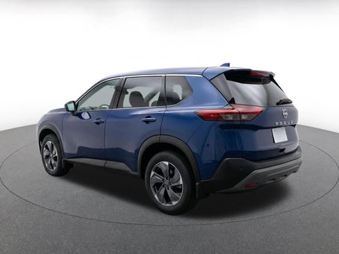 Used 2025 Nissan Rogue SV FWD image 9