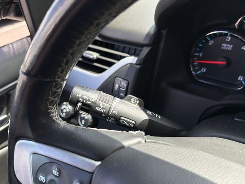 Used 2019 GMC Yukon SLT AWD/4WD image 18