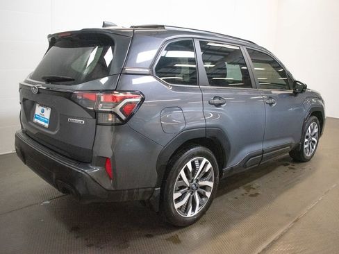 Used 2025 Subaru Forester Touring AWD/4WD image 4