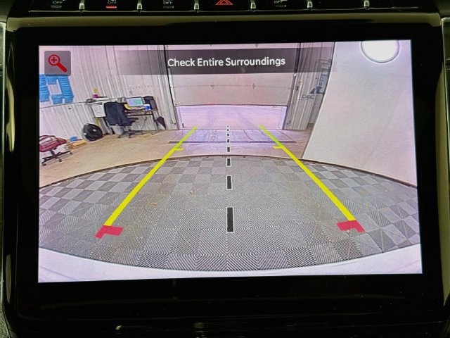Used 2024 Jeep Grand Cherokee Overland w/ Luxury Tech Group IV AWD/4WD image 14