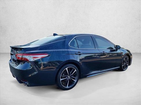 Used 2020 Toyota Camry XSE FWD image 5