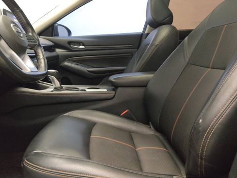 Used 2022 Nissan Altima 2.5 SR w/ Midnight Edition Package FWD image 17