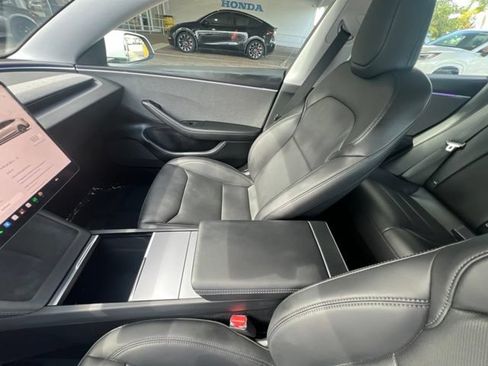 Used 2024 Tesla Model 3 Standard Range RWD image 9