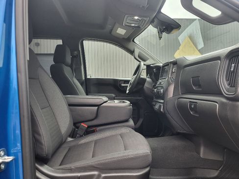 Used 2023 Chevrolet Silverado 1500 Custom Trail Boss w/ LPO, Dark Essentials Package image 12