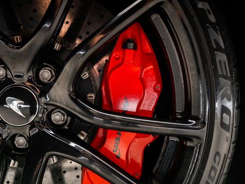 Used 2019 McLaren 570S Spider RWD image 25