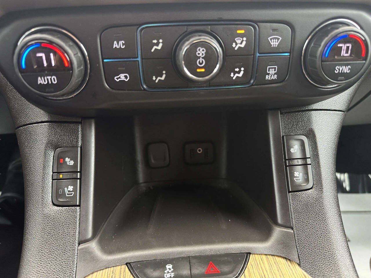 Used 2019 GMC Acadia Denali AWD/4WD image 39