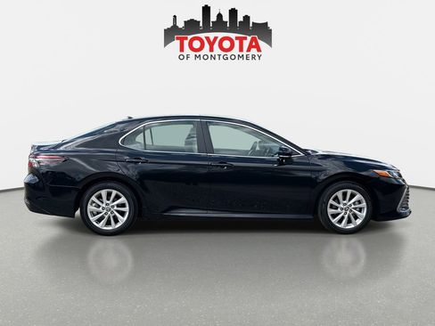 Used 2024 Toyota Camry LE w/ Convenience Package image 2