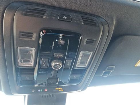 New 2026 Chevrolet Suburban High Country image 53