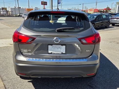 Used 2018 Nissan Rogue Sport SV w/ SV Technology Package image 10
