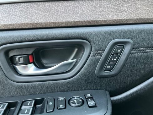Used 2026 Honda Pilot Elite image 12