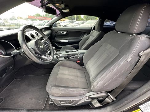 Used 2019 Ford Mustang Coupe w/ Equipment Group 101A RWD image 10