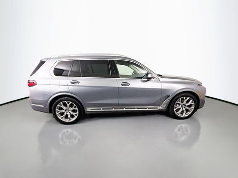 Used 2025 BMW X7 xDrive40i AWD/4WD image 11