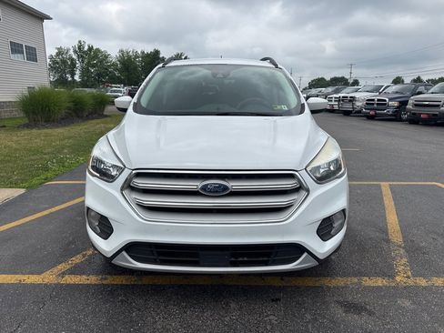 Used 2018 Ford Escape SE w/ Ford Safe & Smart Package AWD/4WD image 3