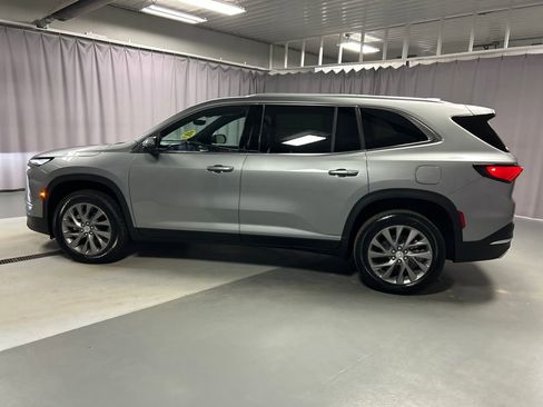 New 2026 Buick Enclave Preferred image 4