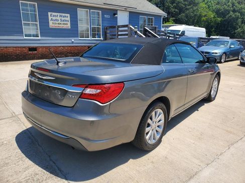 Used 2012 Chrysler 200 Touring FWD image 17