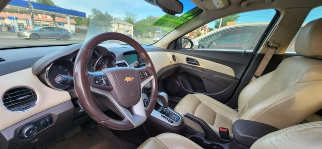 Used 2014 Chevrolet Cruze LT w/ RS Package FWD image 4
