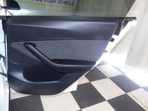 Used 2020 Tesla Model Y Long Range AWD/4WD image 25