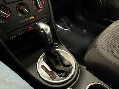 Used 2014 Volkswagen Beetle 1.8T image 16