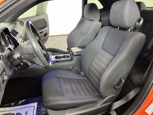 Used 2010 Dodge Challenger R/T RWD image 15