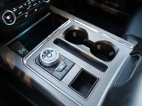 Used 2021 Ford Expedition XLT w/ Black Accent Package image 23