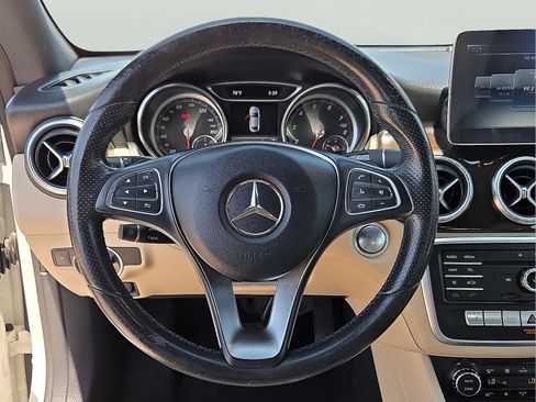 Used 2018 Mercedes-Benz CLA 250 4MATIC image 13