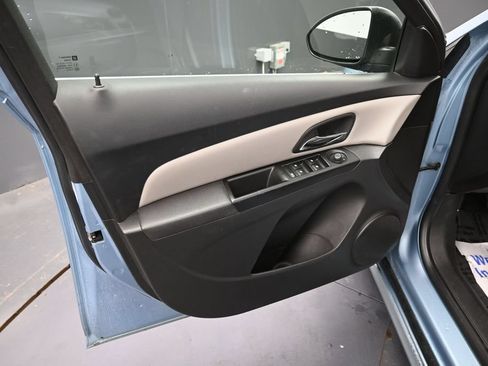 Used 2012 Chevrolet Cruze LS FWD image 24