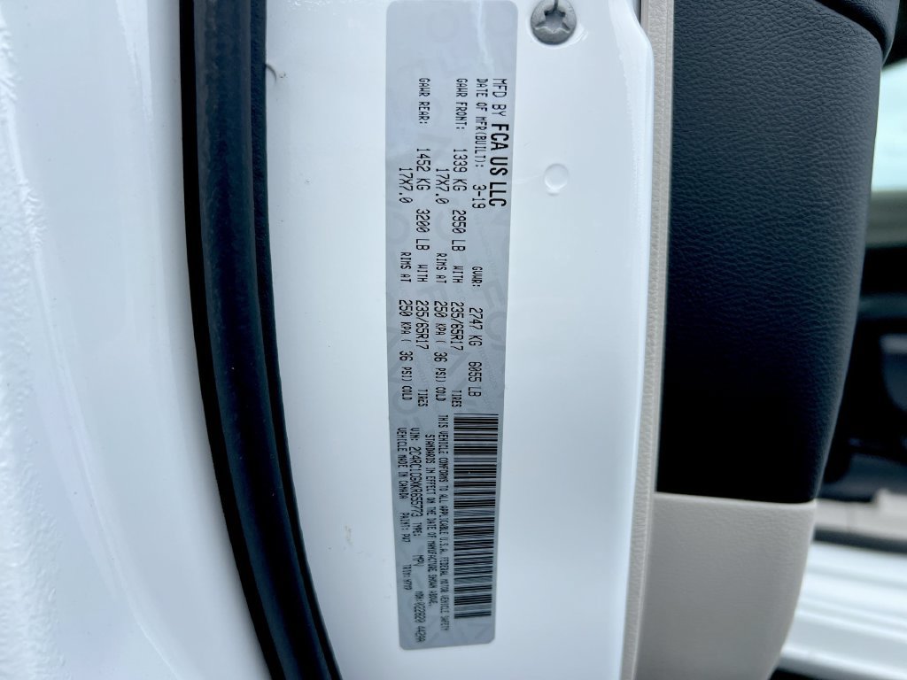 Used 2019 Chrysler Pacifica LX w/ Tire & Wheel Group FWD image 28