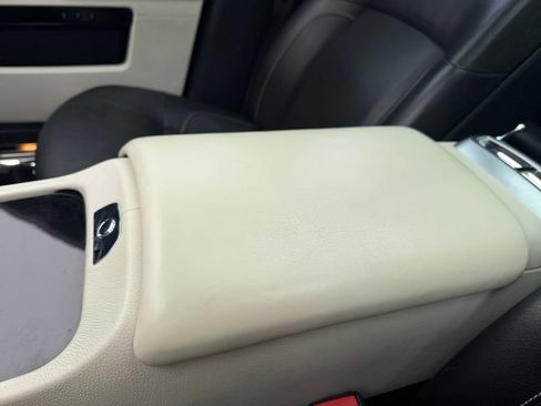 Used 2011 Rolls-Royce Ghost RWD image 28