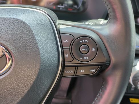 Used 2023 Toyota RAV4 XSE AWD/4WD image 19