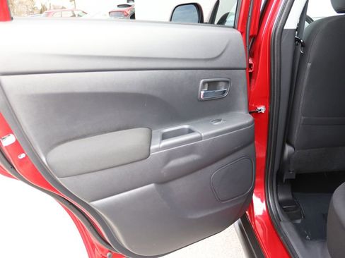 Used 2020 Mitsubishi Outlander Sport ES image 23