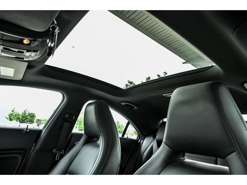 Used 2018 Mercedes-Benz CLA 250 image 13