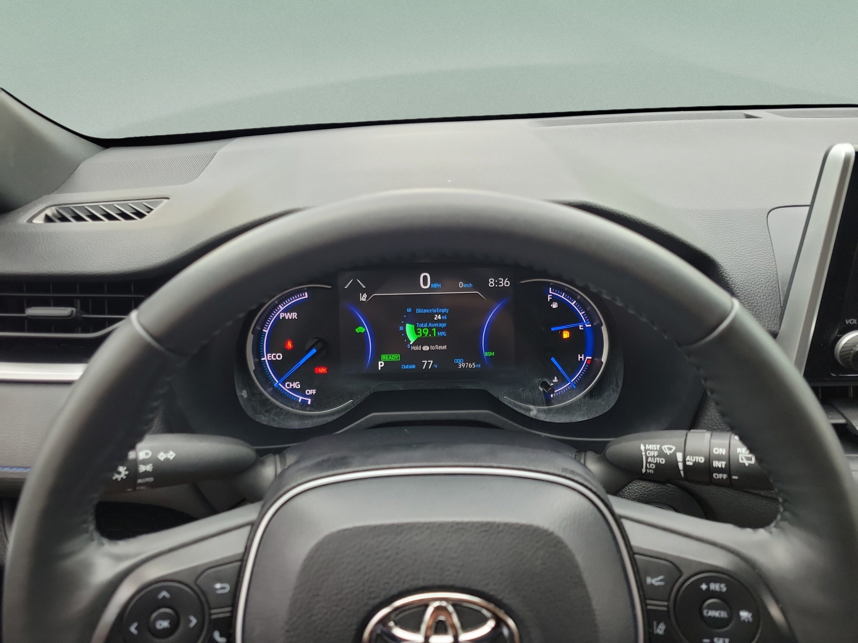 Used 2024 Toyota RAV4 SE w/ Convenience Package AWD/4WD image 15