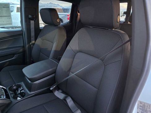 New 2024 Chevrolet Colorado LT w/ LT Convenience Package II image 22