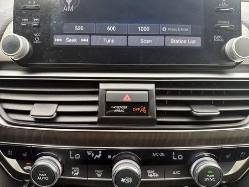 Used 2019 Honda Accord Touring image 26