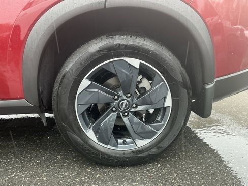 Used 2026 Nissan Rogue SV AWD/4WD image 9