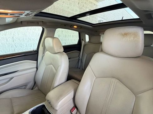 Used 2013 Cadillac SRX Luxury image 2