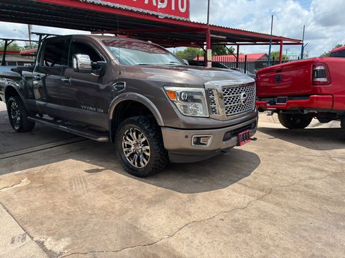 Used 2017 Nissan Titan Platinum Reserve AWD/4WD image 5