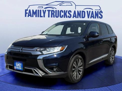 Used 2020 Mitsubishi Outlander SE AWD/4WD image 1