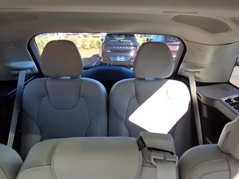 New 2026 Volvo XC90 B6 Ultra w/ Protection Package Premier image 18