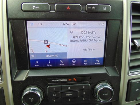 Used 2020 Ford F150 Lariat image 27